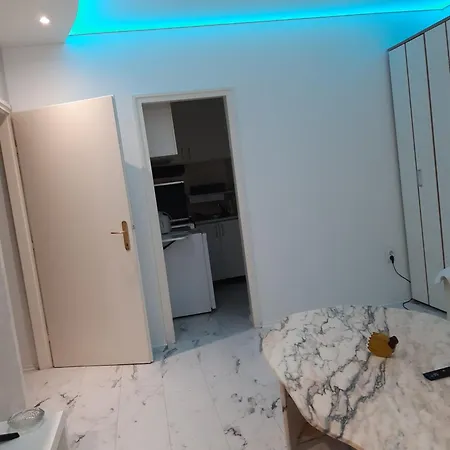 Brdo Apartment *